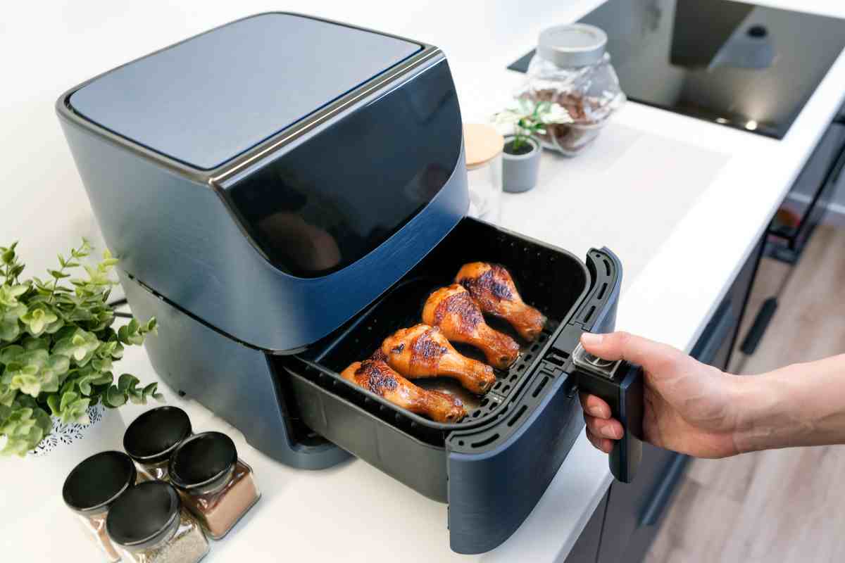 Friggitrice ad aria o forno elettrico? Tutta la verità da scoprire